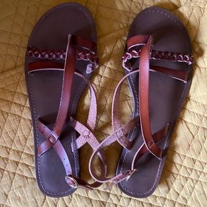Size 8 flat strapped sandals